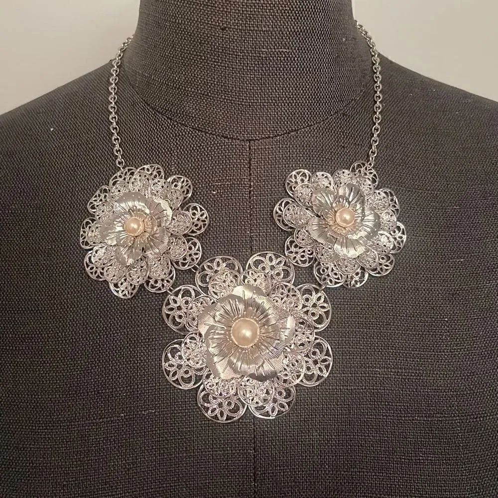 Silver Floral Necklace   